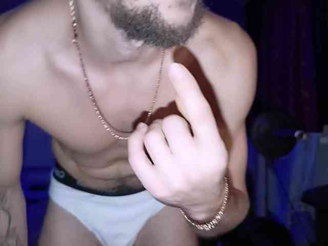 7733Alex7733