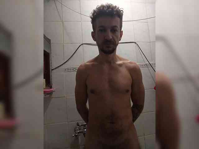 7733Alex7733