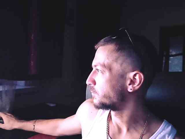 7733Alex7733