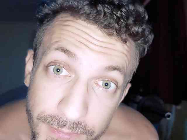7733Alex7733
