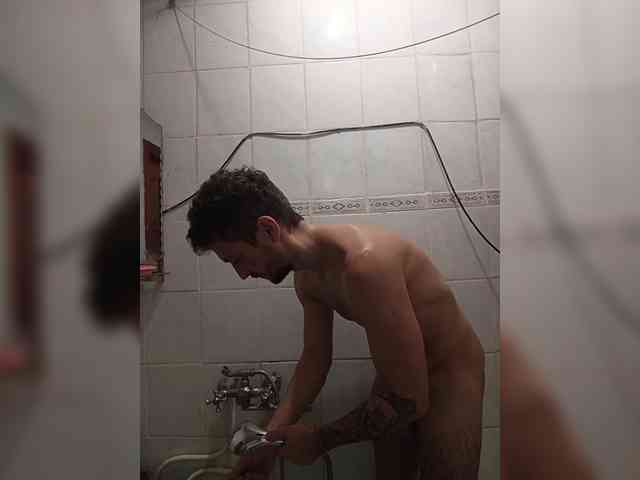 7733Alex7733