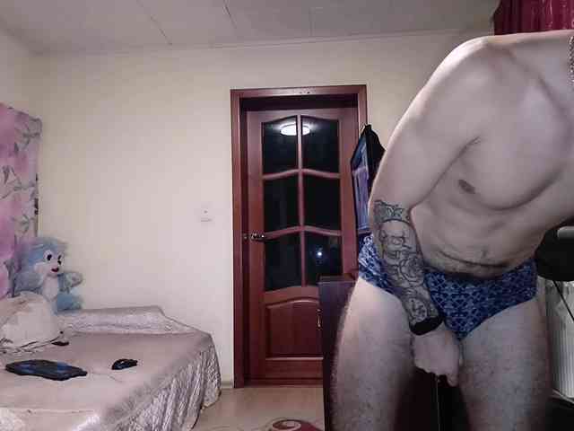7733Alex7733