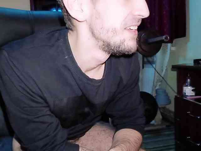 7733Alex7733