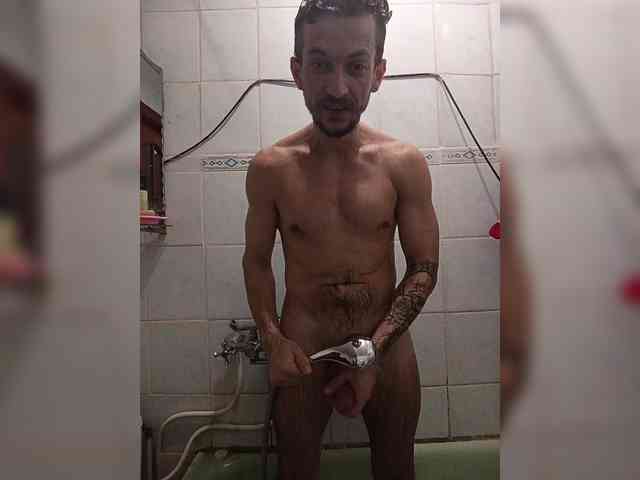 7733Alex7733