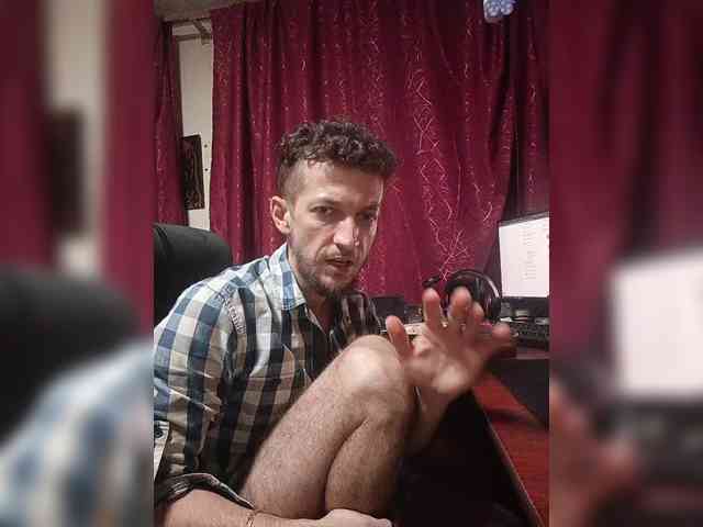 7733Alex7733