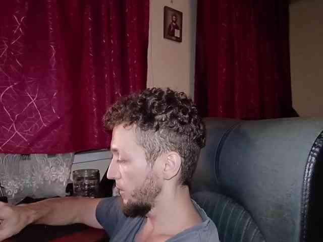 7733Alex7733