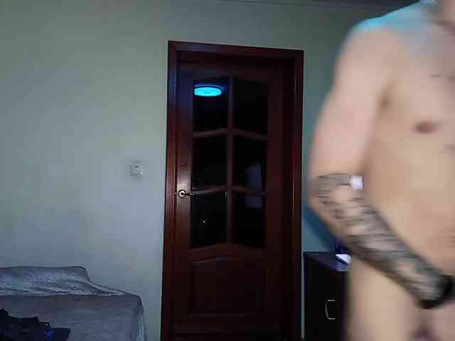 7733Alex7733