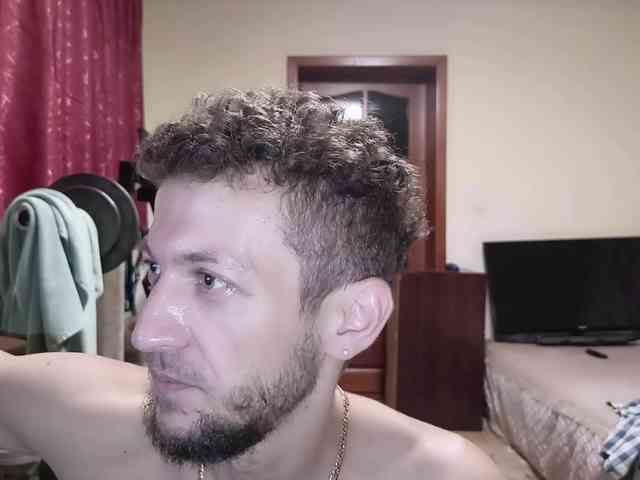 7733Alex7733