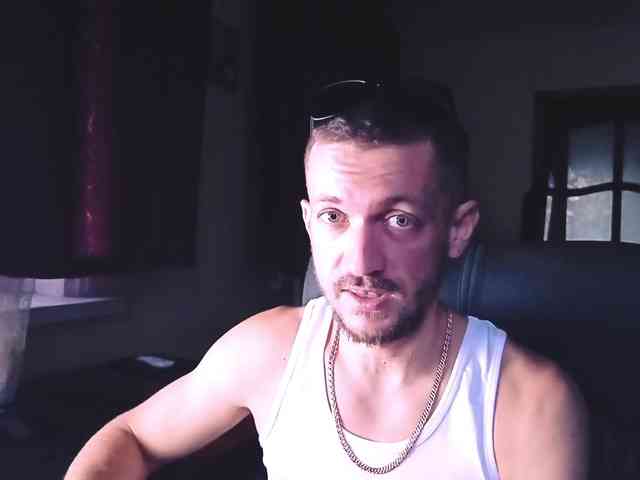 7733Alex7733