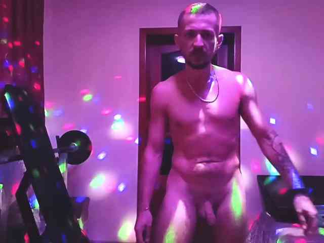7733Alex7733