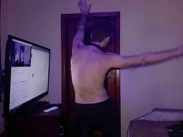 7733Alex7733