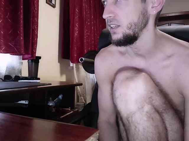 7733Alex7733