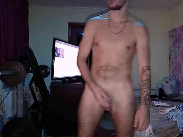7733Alex7733