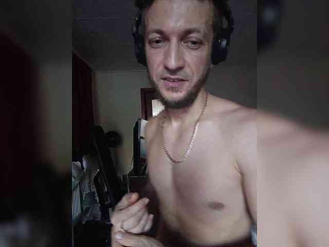 7733Alex7733