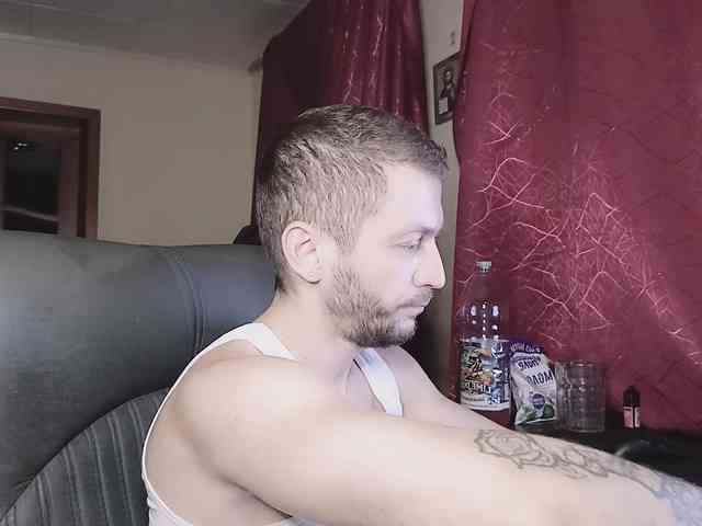 333Alone_in_The_Dark777