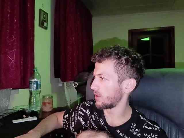 7733Alex7733