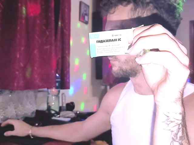 7733Alex7733