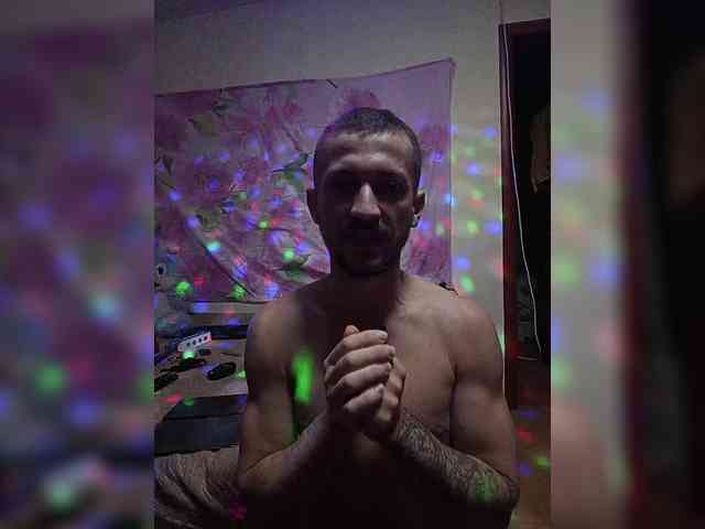 7733Alex7733