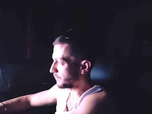 7733Alex7733