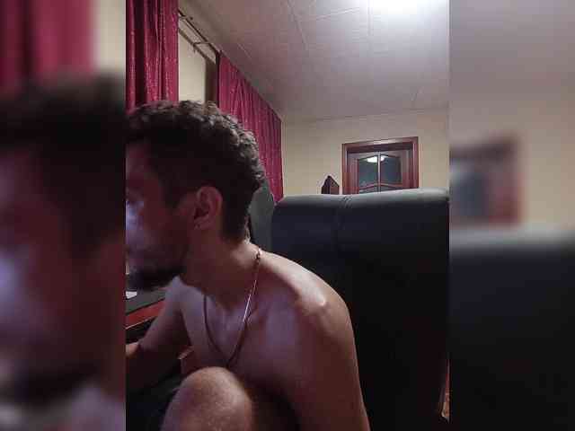 7733Alex7733