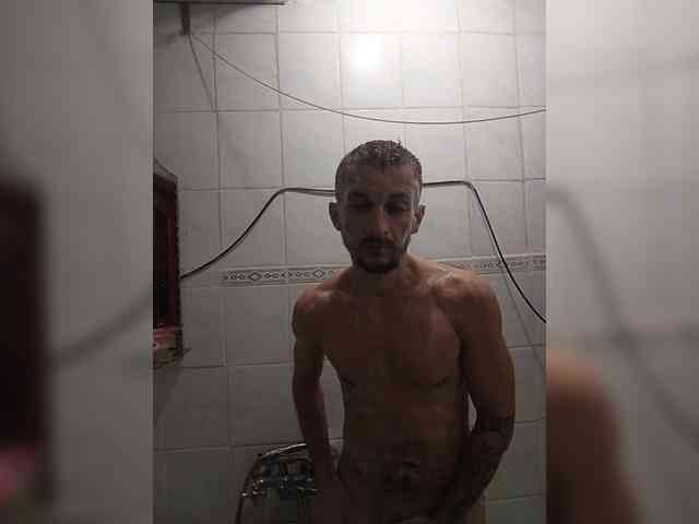 7733Alex7733