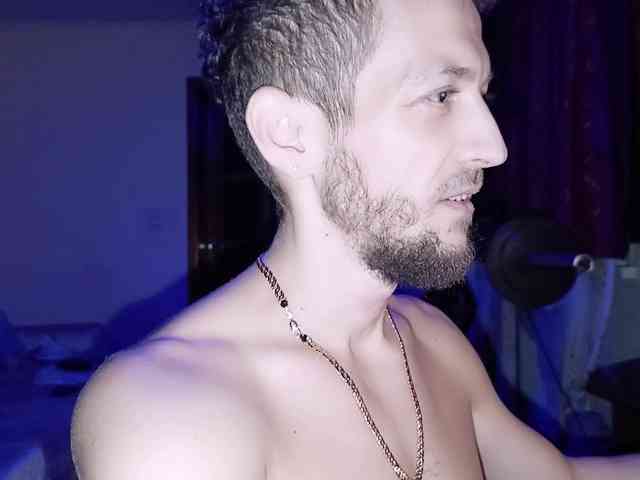 7733Alex7733