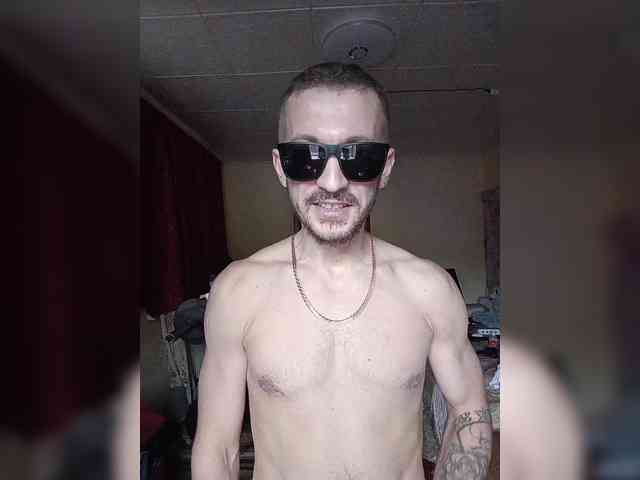 7733Alex7733