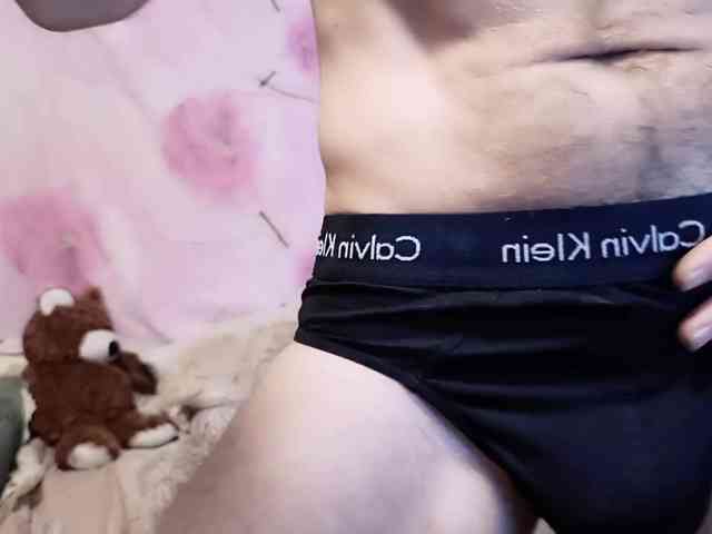 7733Alex7733