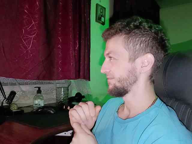 7733Alex7733