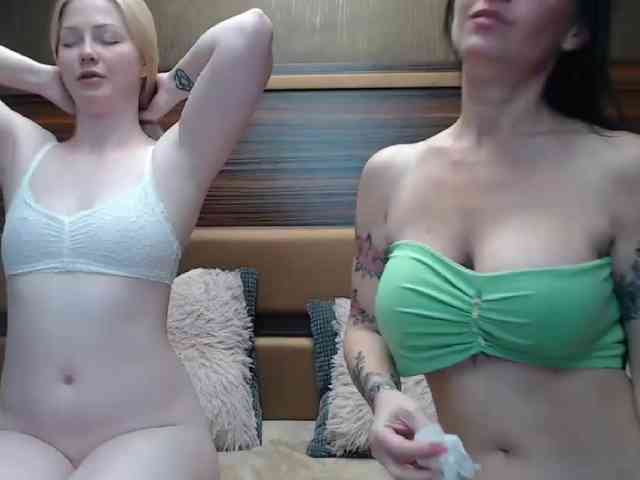 Wearedesires Live Webcam on BongaCams