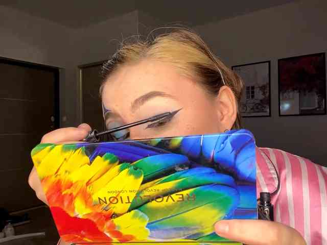 DomoniqueEdnie webcam