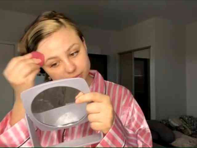 DomoniqueEdnie webcam