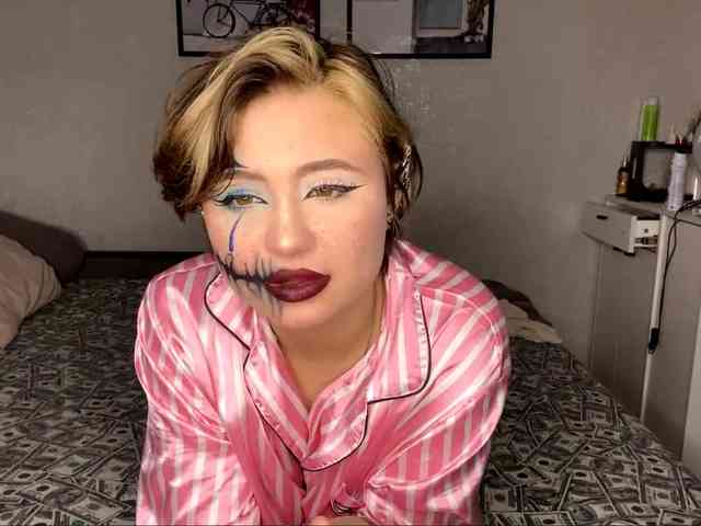 DomoniqueEdnie webcam