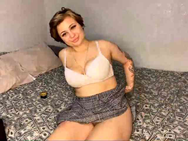 DomoniqueEdnie webcam