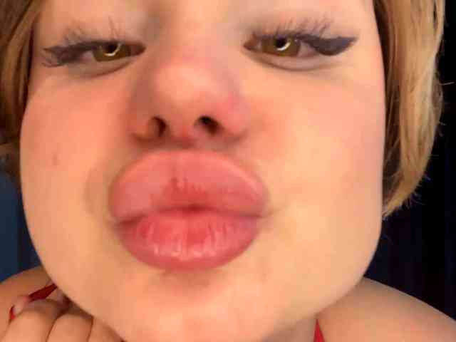 DomoniqueEdnie webcam