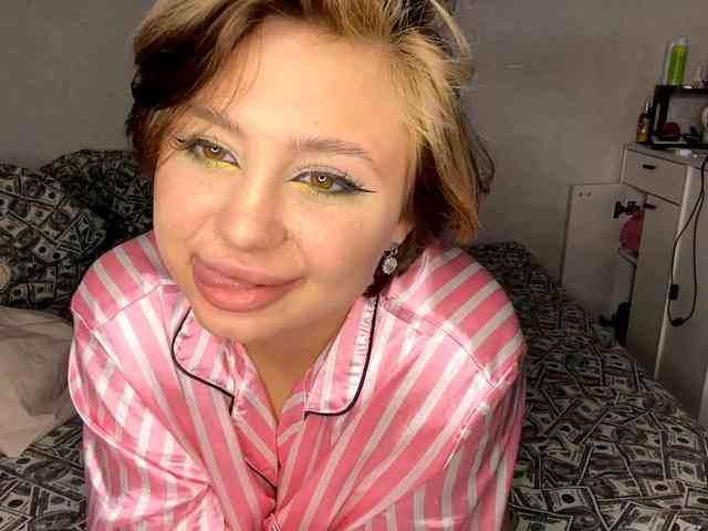 DomoniqueEdnie webcam