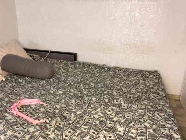 DomoniqueEdnie webcam
