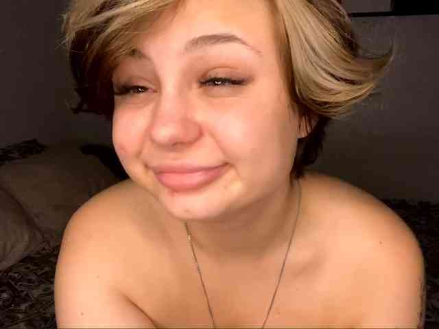 DomoniqueEdnie webcam
