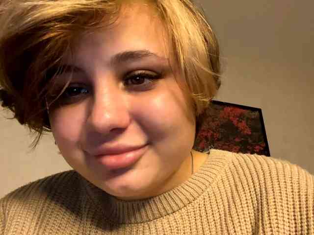 DomoniqueEdnie webcam