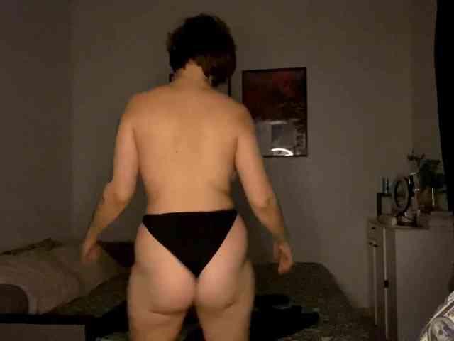 DomoniqueEdnie webcam