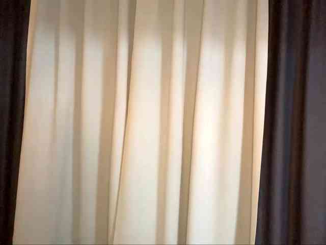 DomoniqueEdnie webcam