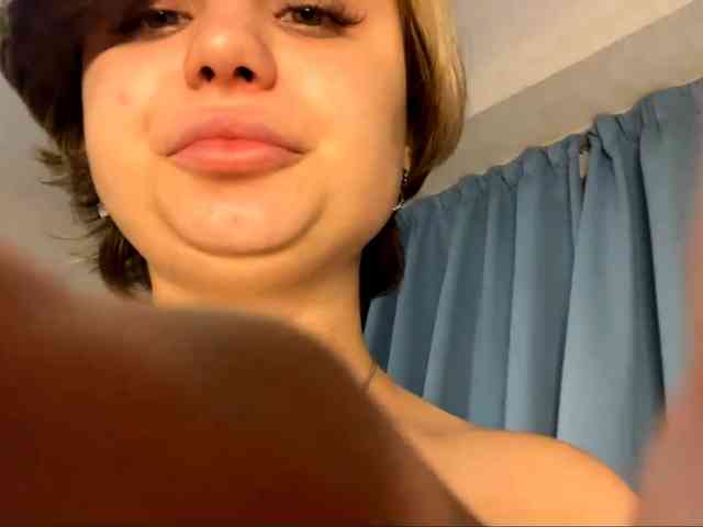 DomoniqueEdnie webcam