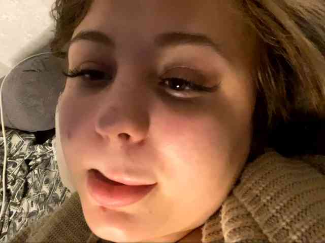 DomoniqueEdnie webcam