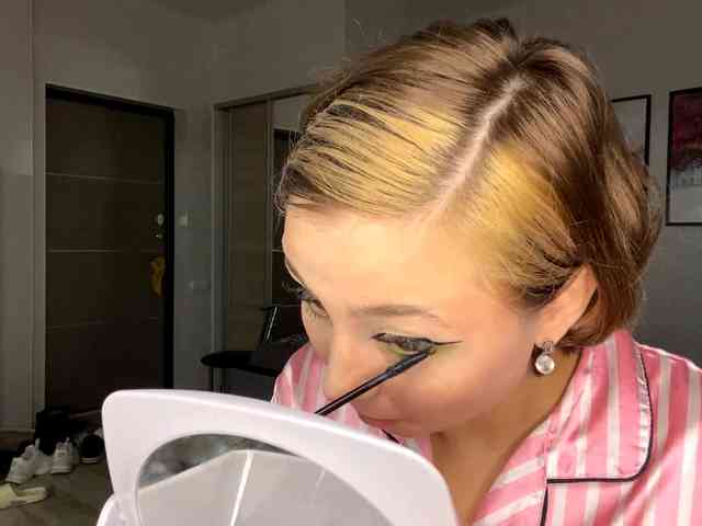 DomoniqueEdnie webcam