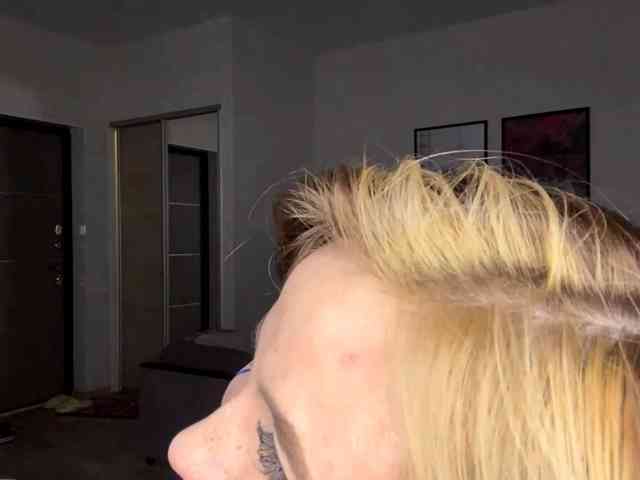 DomoniqueEdnie webcam