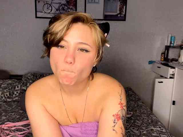 DomoniqueEdnie DomoniqueEdnie