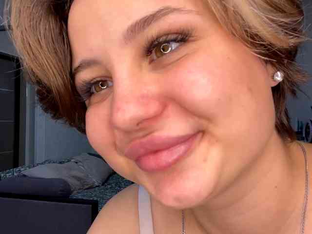 DomoniqueEdnie webcam