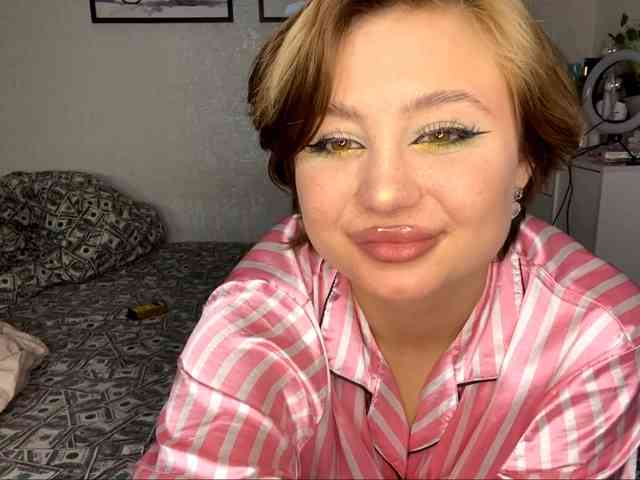 DomoniqueEdnie webcam