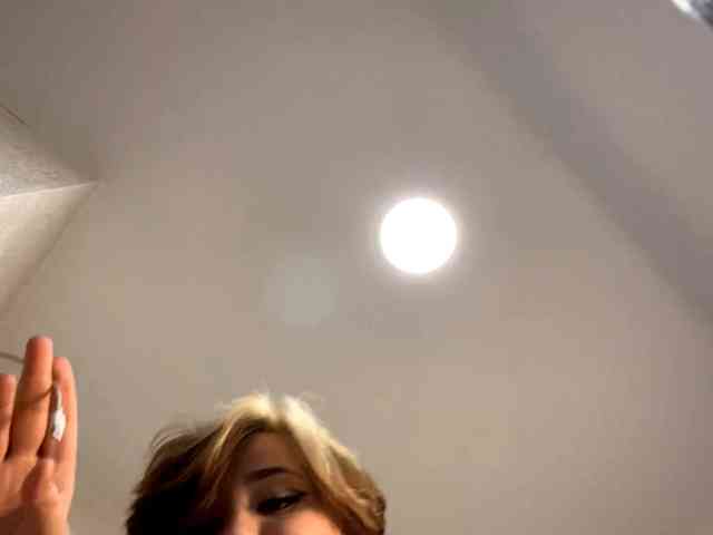 DomoniqueEdnie webcam