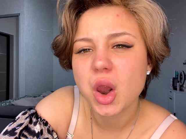 DomoniqueEdnie webcam